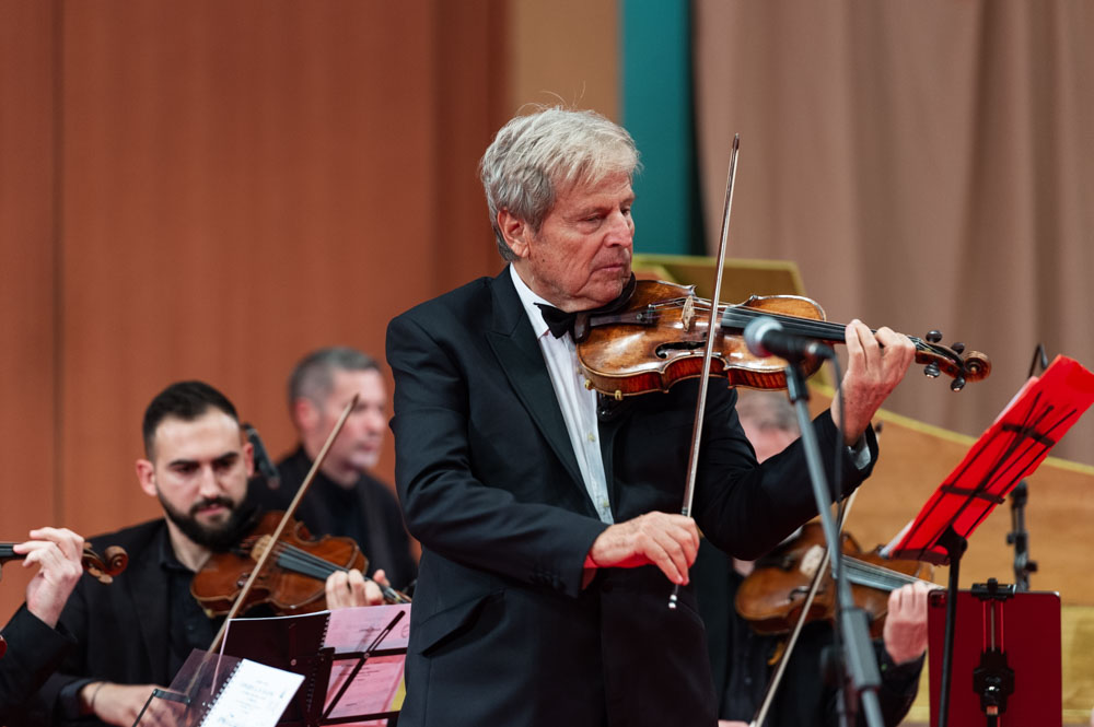 ORIENTAMENTI, SI CHIUDE CON IL CONCERTO DI UTO UGHI LA 27° EDIZIONE DEL ...